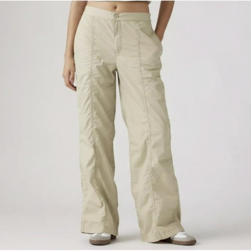 NWT Levi's Women's Baggy Parachute Pants White Pepper Tan XL